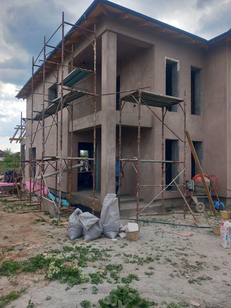 Firmă construcții case, renovari, consolidări, finisaje, etc