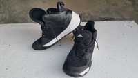 Продавам ОРИГИНАЛНИ ADIDAS Explosive Flash Shoes Black - 44 номер