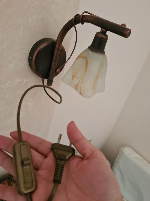 Стильные светильники в спальню, бра