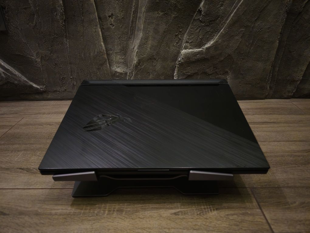 Игравой Ноутбук ASUS Rog Strix G15 (core i5-10th Gen/GTX 1650Ti/16ОЗУ)