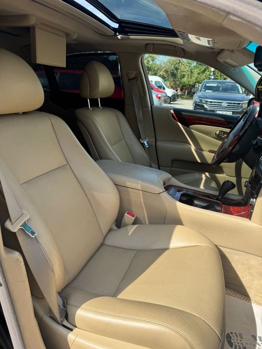 Variante/ Lexus LS460