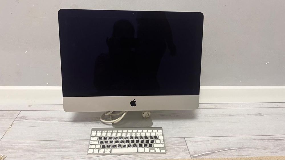 iMac 21.5" (Late 2013)