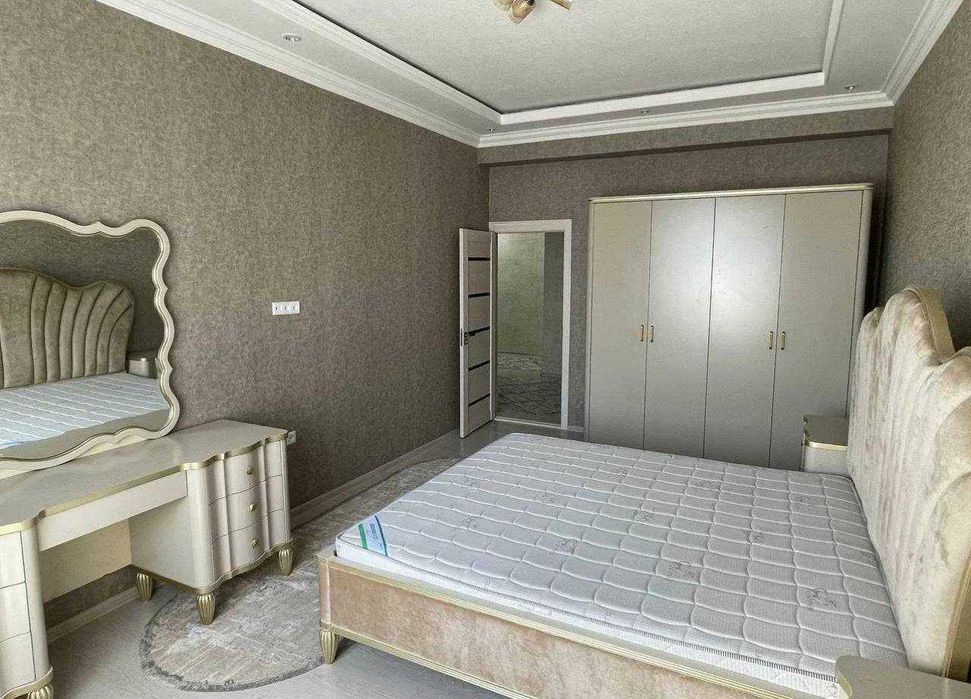 3 х комнатная с евро ремонтом 3/4/7 Банковский дом