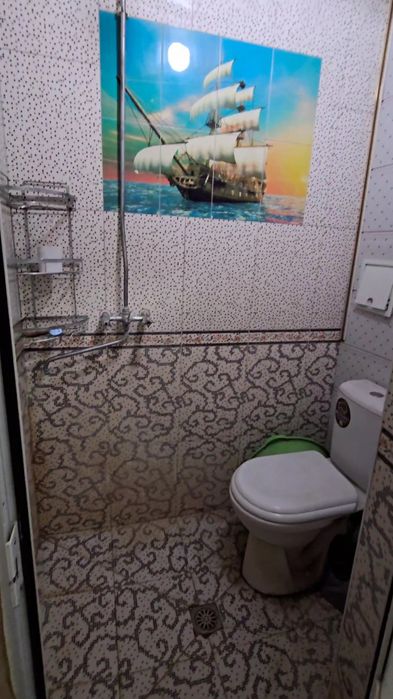 Арендага 1 хона 4 этаж Регистонда жойлашган.Агентство