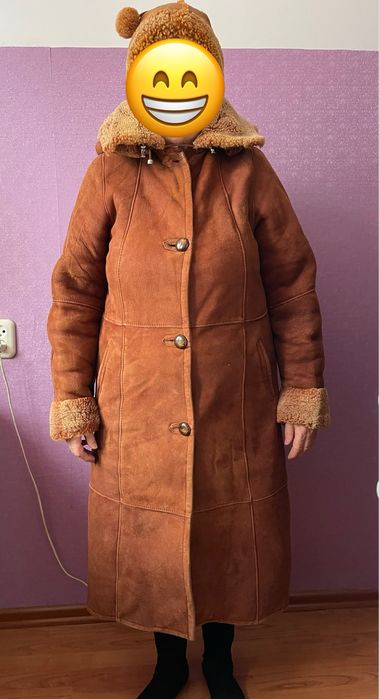 Дубленка и шапка