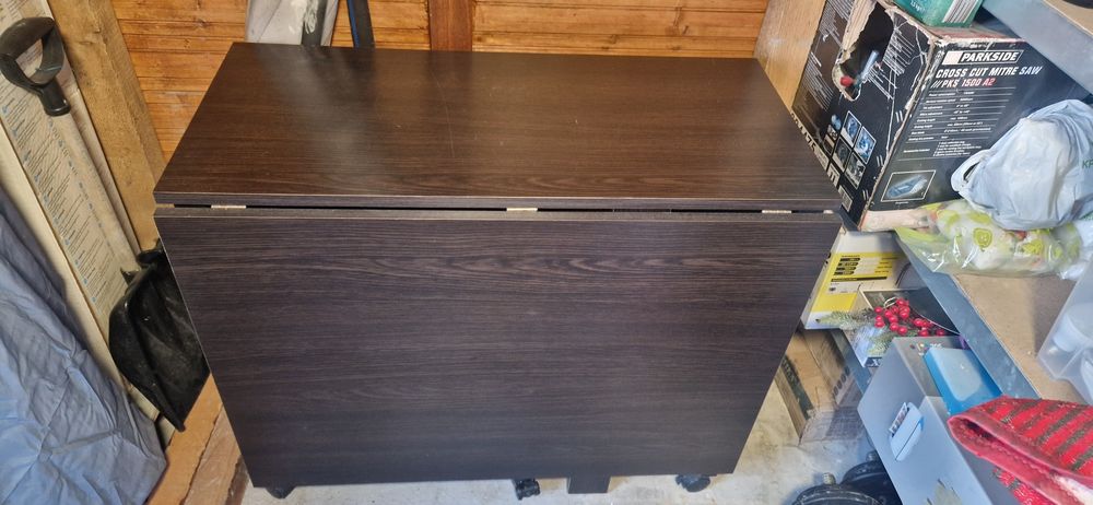 Masa pliabila lemn cu 6 scaune lemn