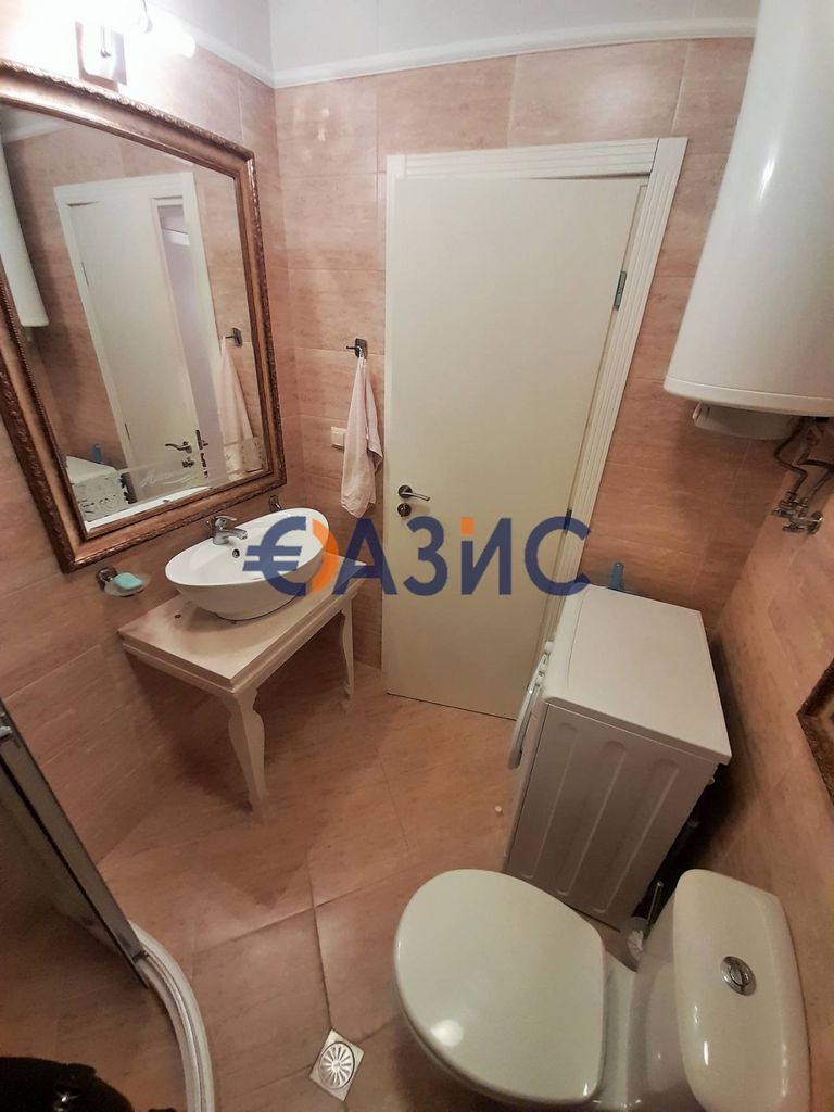 Продава се Едностаен апартамент в к.к. Слънчев бряг - 30 кв.м за 1700 €/кв.м - Снимка #9