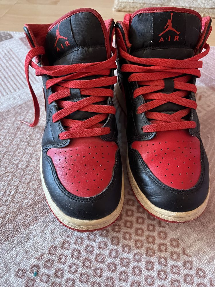 Nike Air Jordan 1 Mid – оригинални