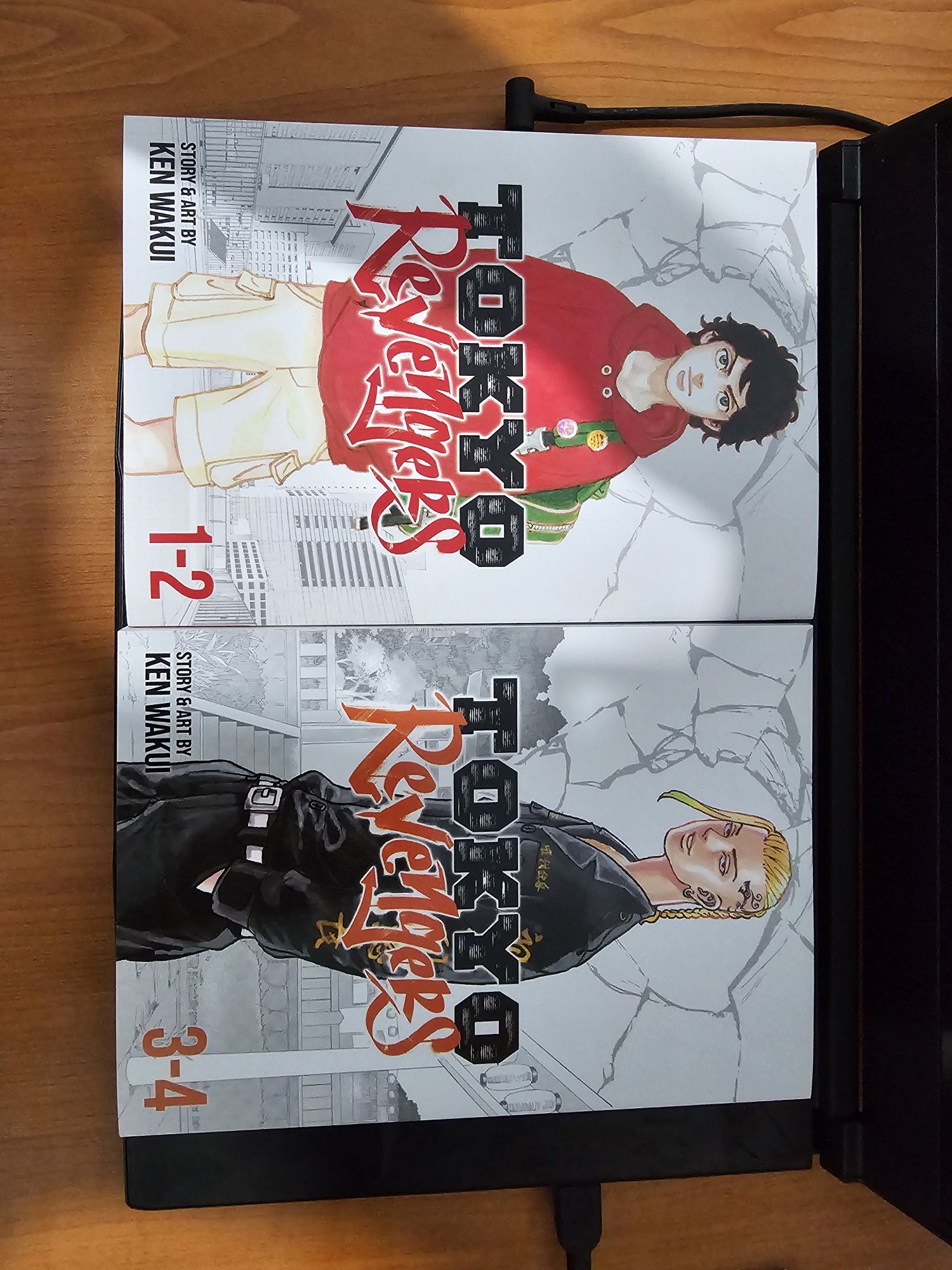 Manga "Tokyo Revengers" volume omnibus 1-2, 3-4