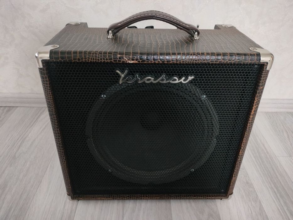 Ламповый комбо усилитель Yerasov