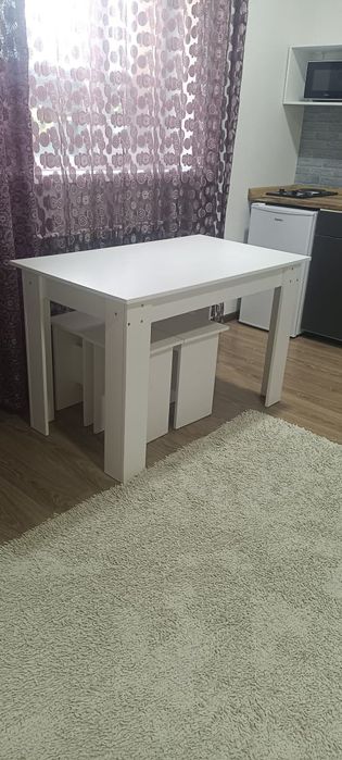 Кухонные столы новые