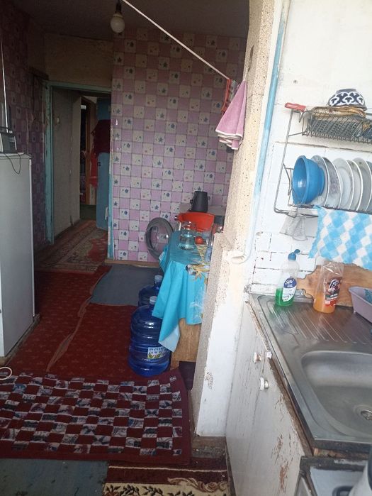 Buxoro shahar markazidan 5 xonali kvartira sotiladi