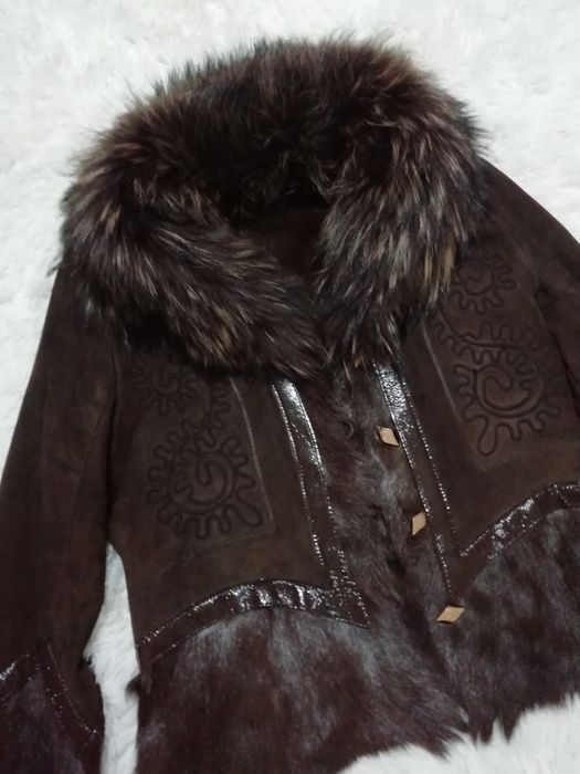 Продам куртку женскую