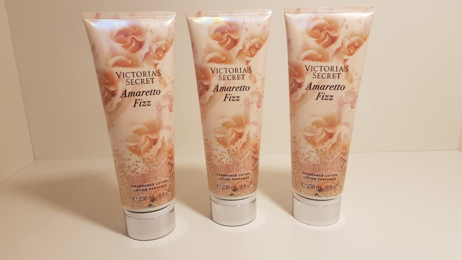 Creme Victoria Secret, mist-uri shimmer cu sclipici