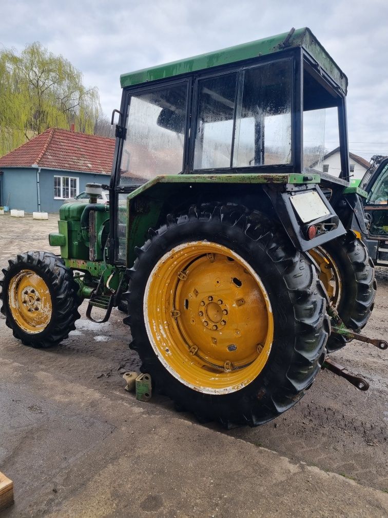 Dezmembram tractor John Deere 2130