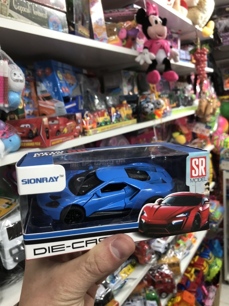 Jucarii transformers, masini lamborghini si alte modele.