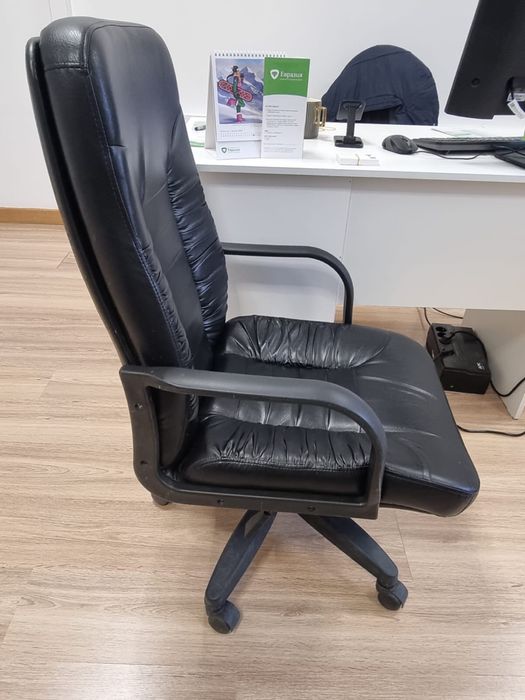 БУ шкафы, стрлы, стуля, тумбы и тд