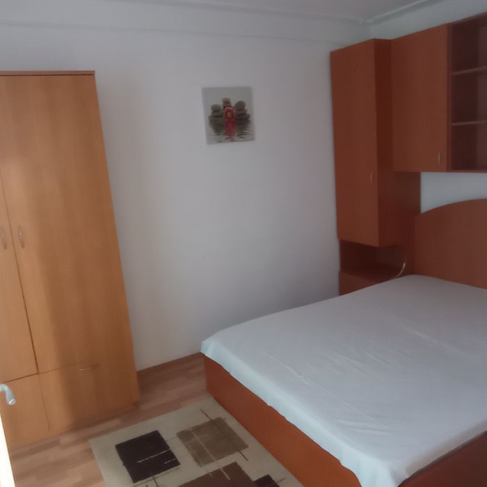 Închiriez apartament 2 cam