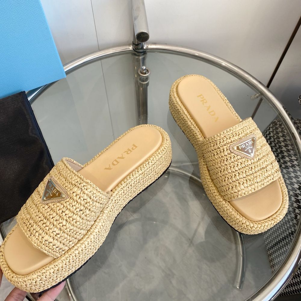 Sandale/ Papuci Prada Calitate Premium