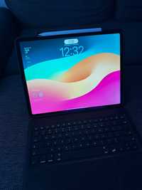 Apple iPad Pro 12.9 Inch 5thG 256 GB Cellular + Pencil + Keyboard Case