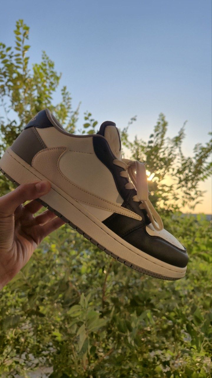 Nike Jordan Low TravisScott×Fragment. Ideal holatda