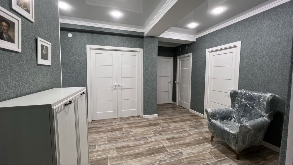 В новостройки Продается 3х комнатная по ул.Сатпаева 147/3 на 1 этаже