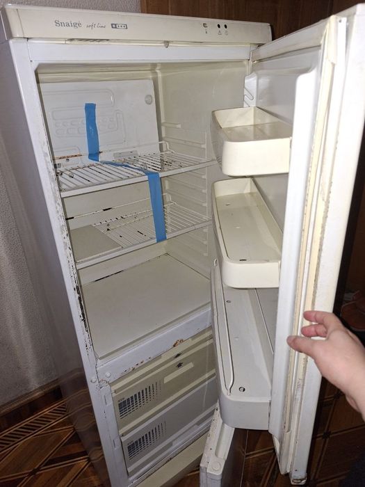 Холодильник продается