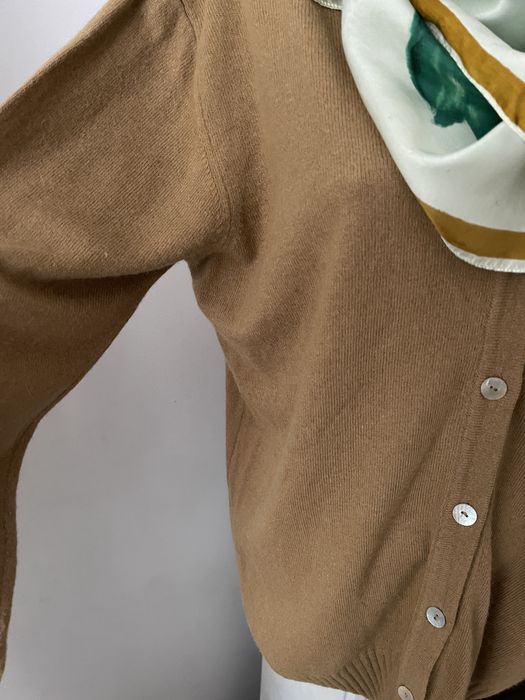 Cardigan si esarfa