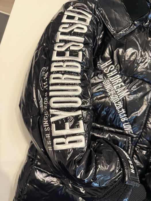 Дамско лъскаво зимно яке