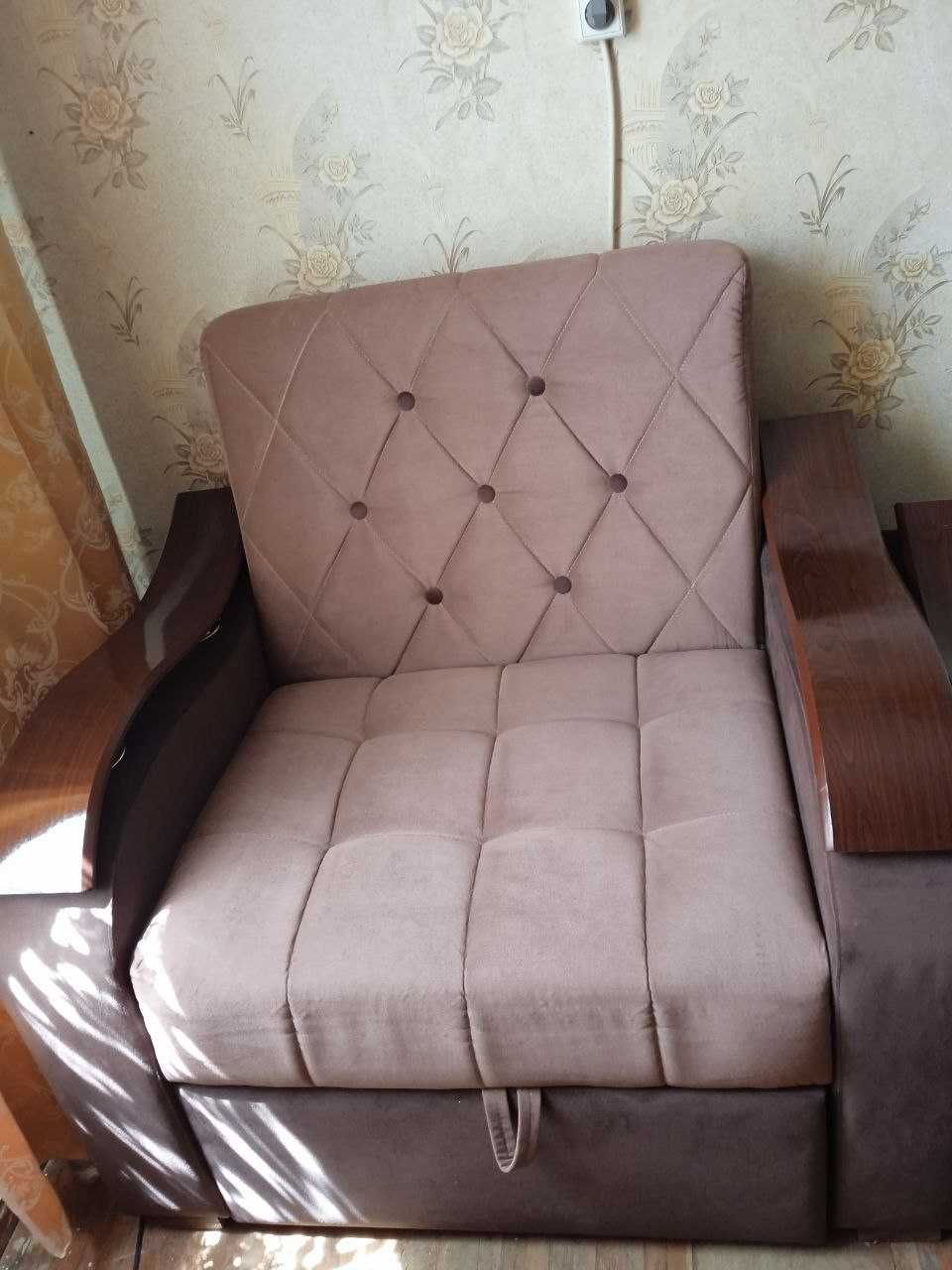 Продам кресло-кровать, ширина 75 см, длина 180 см за 100у.е