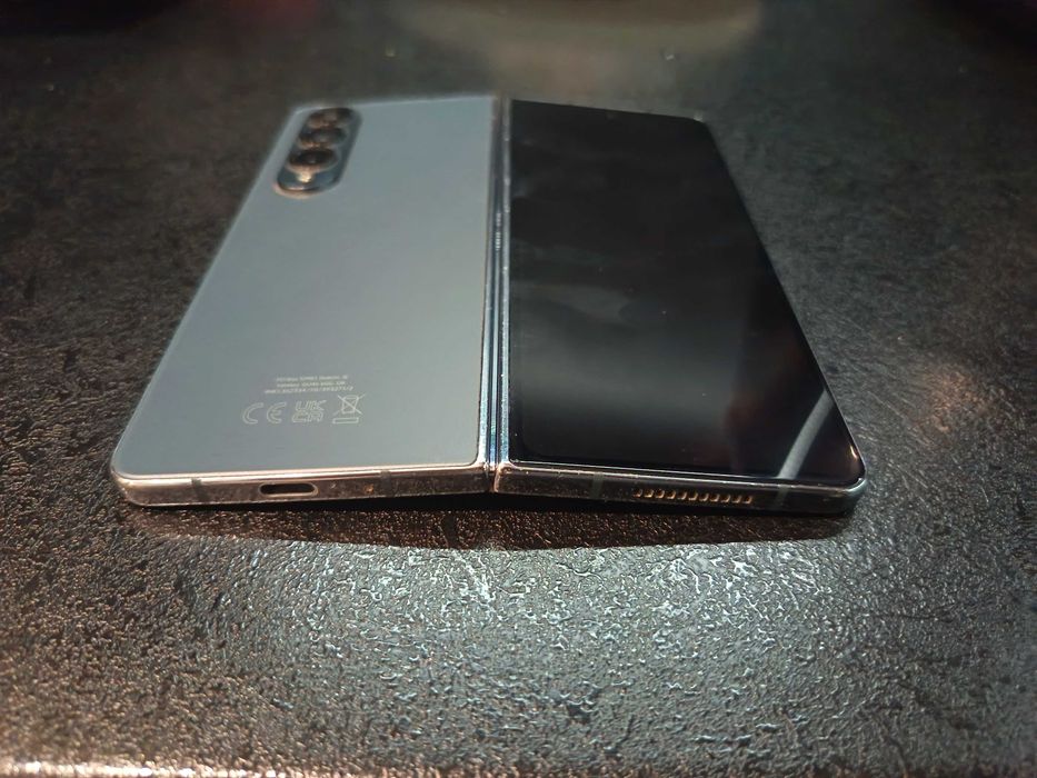 Samsung z fold 4