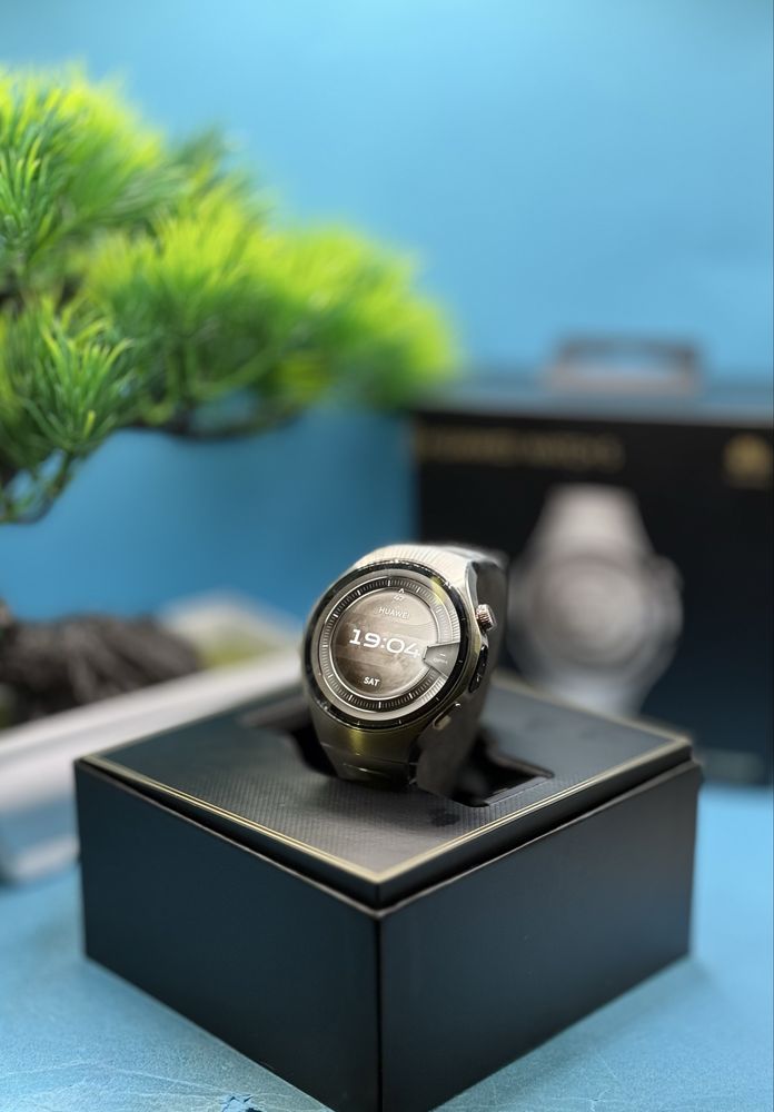 ГАРАНЦИОНЕН!!! Смарт часовник HUAWEI Watch 5, 46 мм, Aerospace-Grade