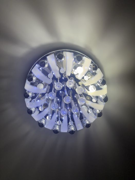 Продам люстру в хорошем состоянии