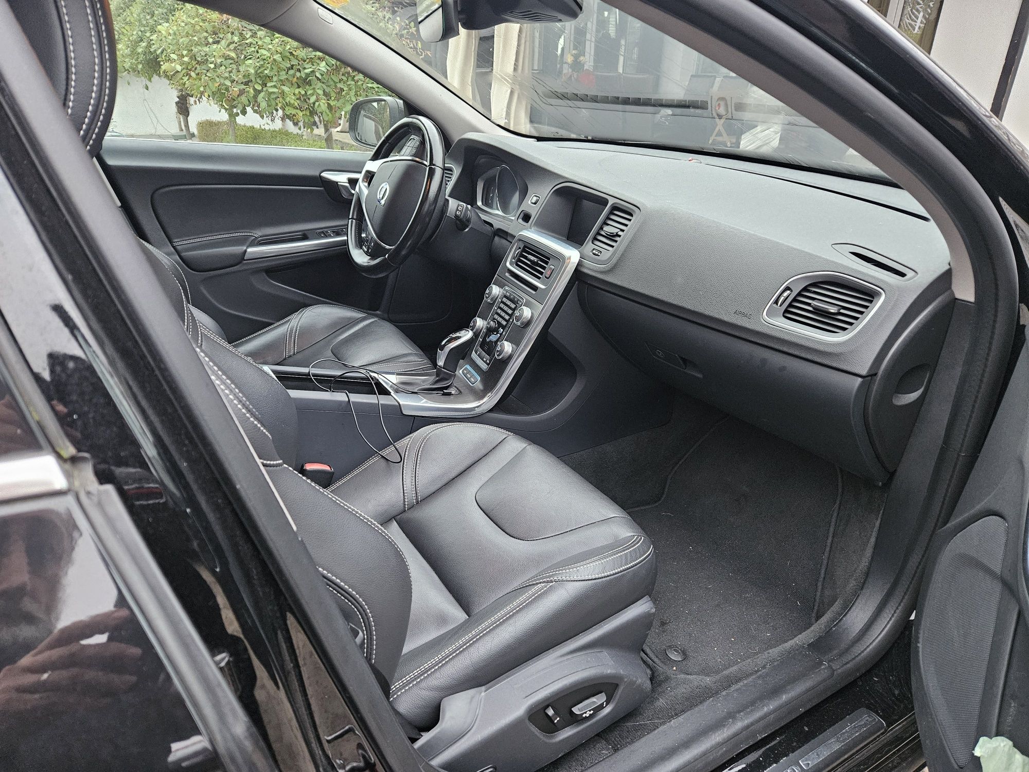 Volvo V60 Hibrid Plug-in 4x4 2015