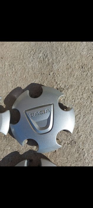 Capace Originale Dacia Duster * Pentru Jante OȚEL * Set 4 BUC ***