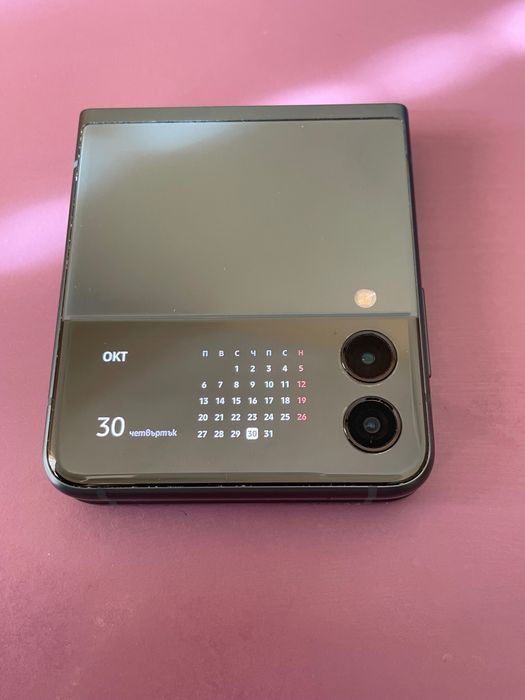 Samsung Galaxy Z Flip 3 - изпратен към купувач