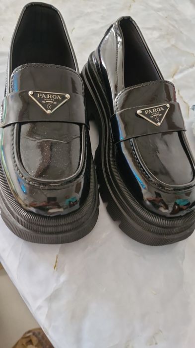 Продам женскую обувь