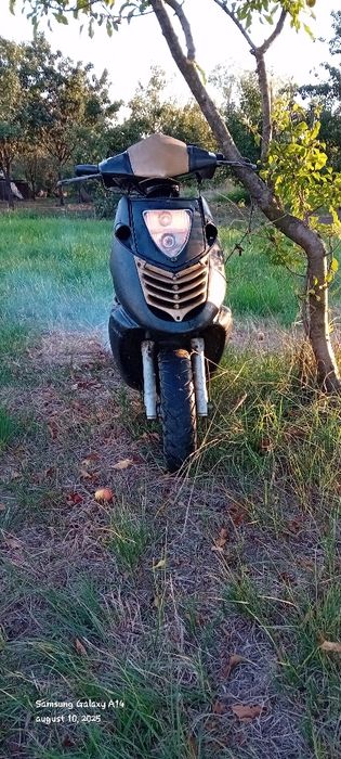 Vând scuter aprilia sonic 80cc