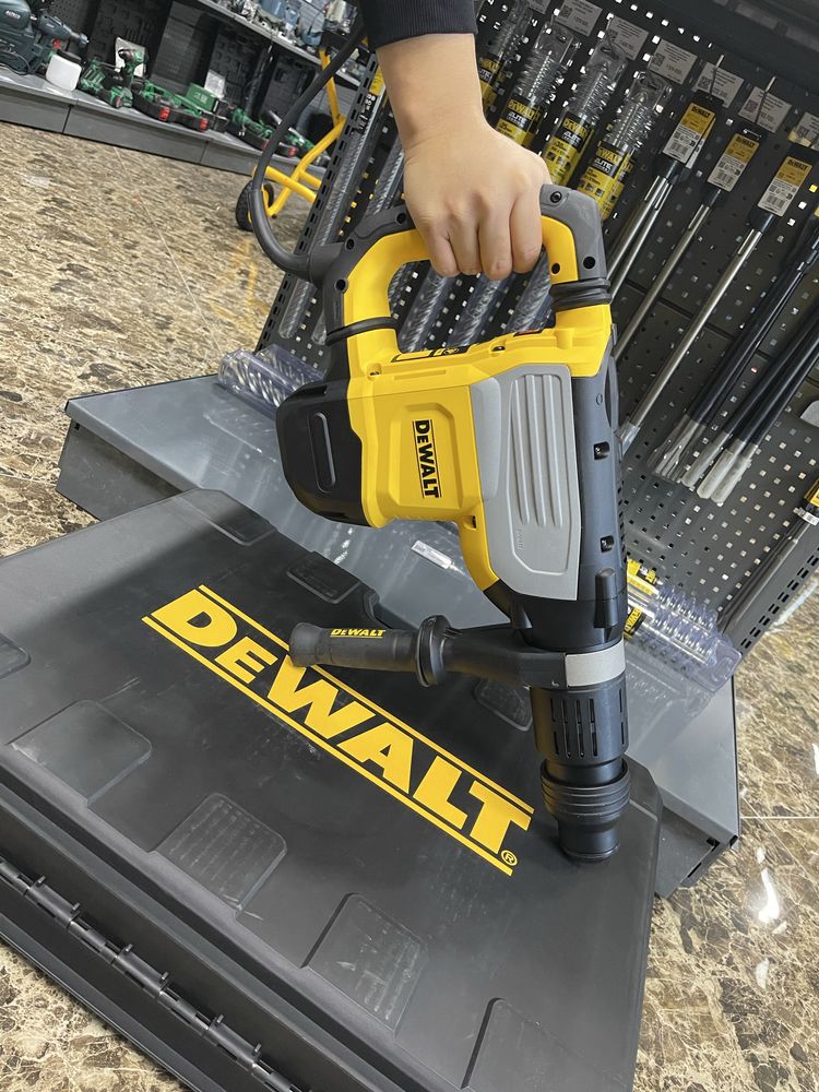 Перфоратор SDS-max DeWalt D25614K-QS