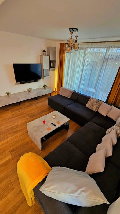 Canapea si mobilier living/sufragerie