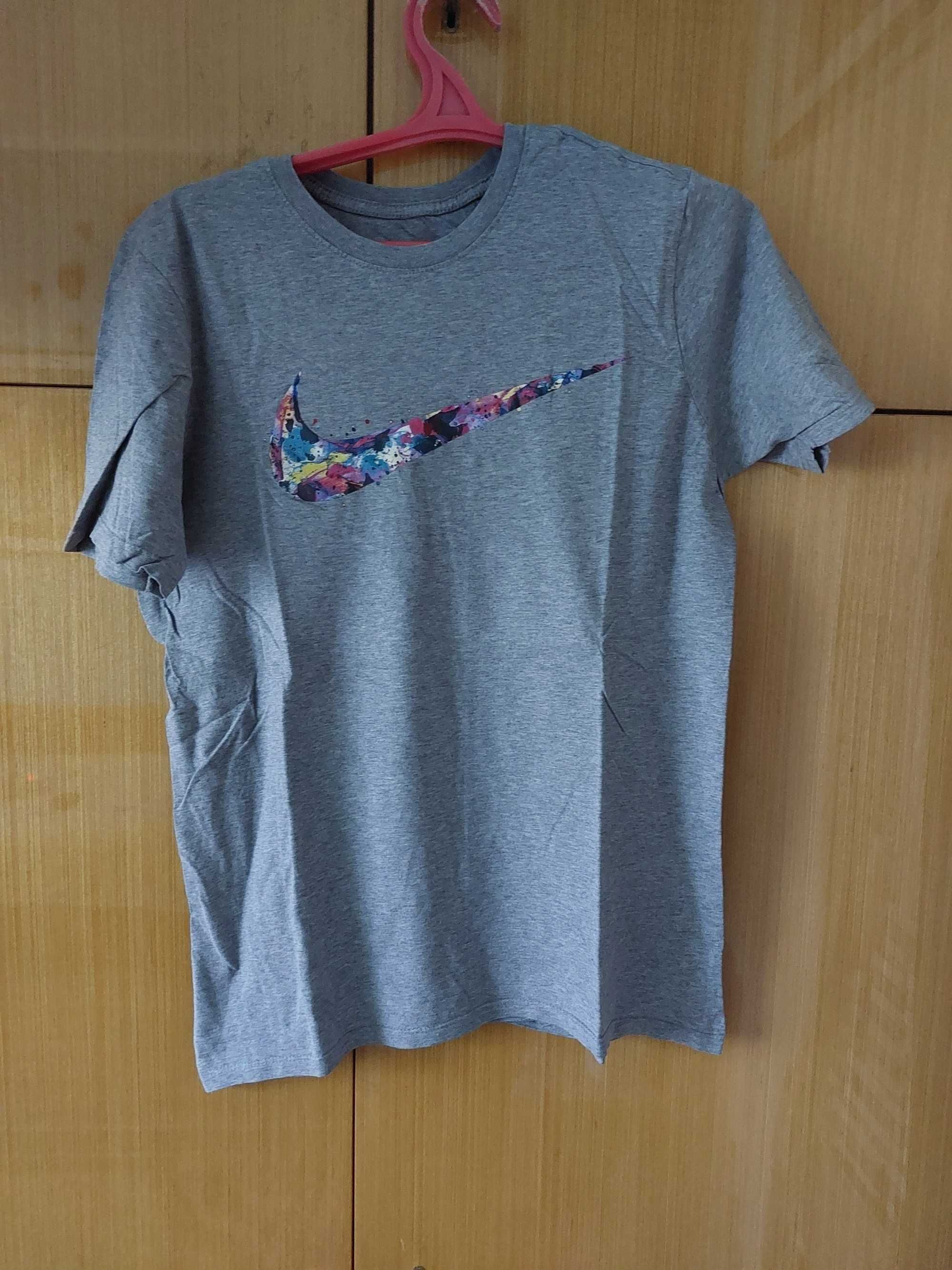 Тениски Adidas и Nike
