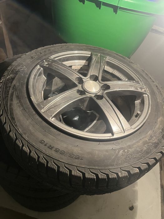 Резина Viatti 185/65R15 с дисками