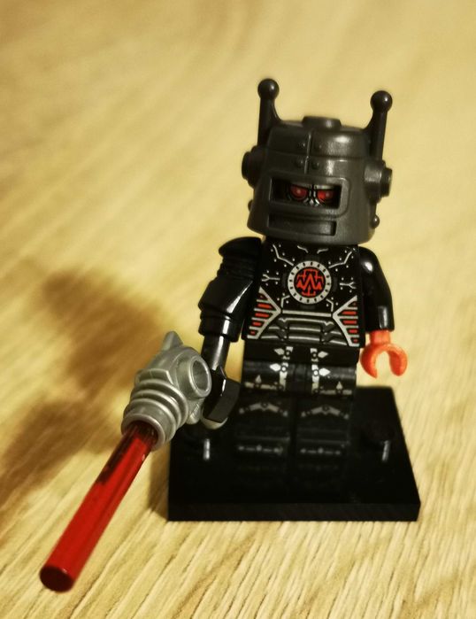 Minifigurină LEGO CMF Seria 8 - Evil Robot
