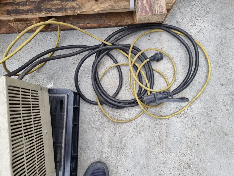 Зарядно за електрокар  стакер палетна количка