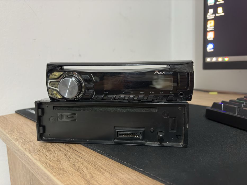 Радио за кола Pioneer