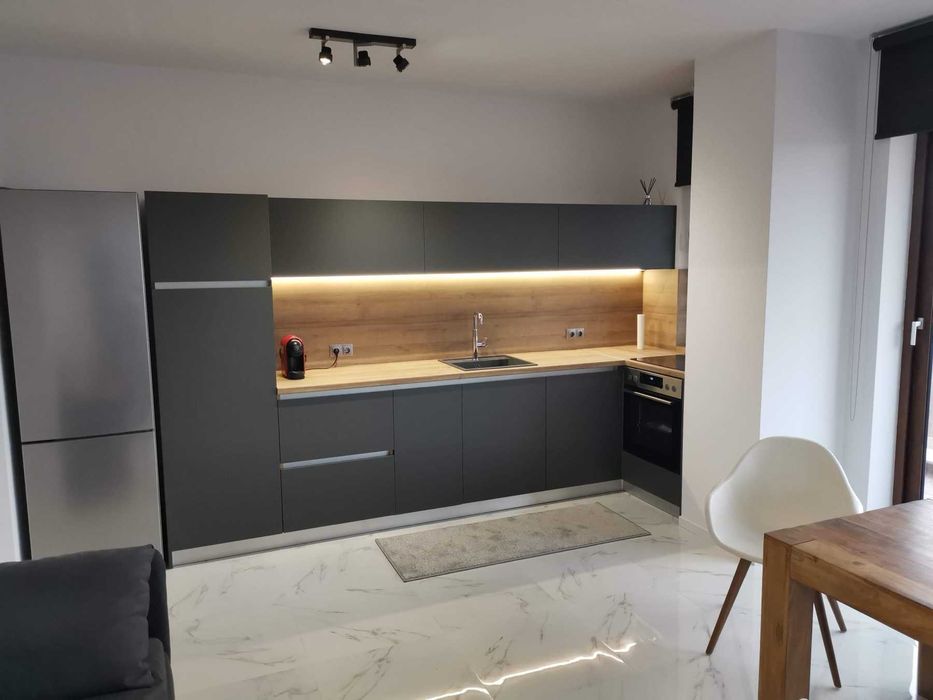 Тристаен апартамент под наем в Кършияка