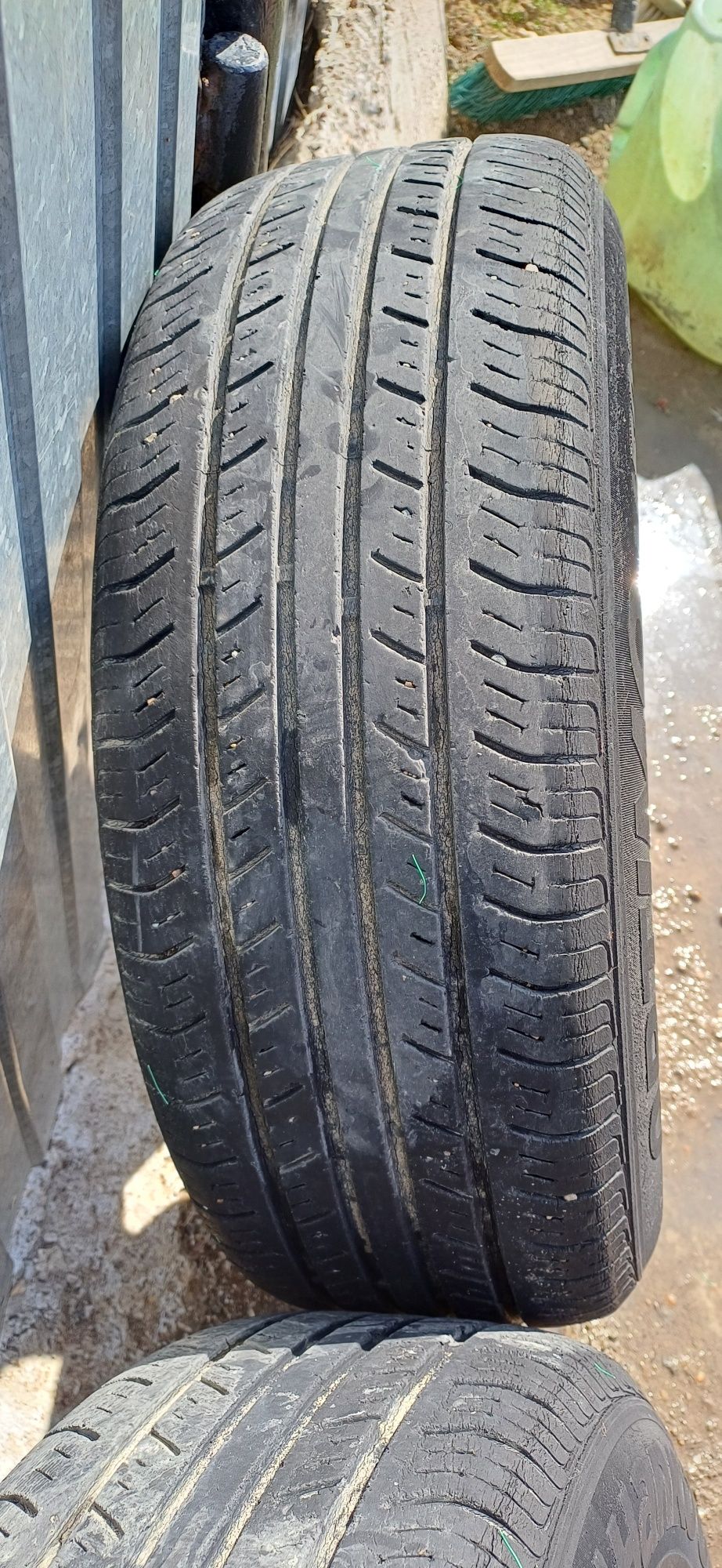 205 65 R 15 продам