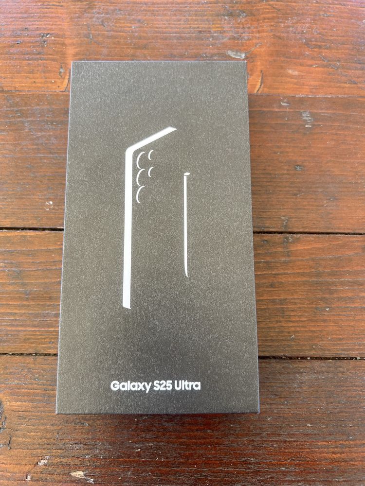 Samsung Galaxy S25 Ultra 1TB - неотварян чисто нов