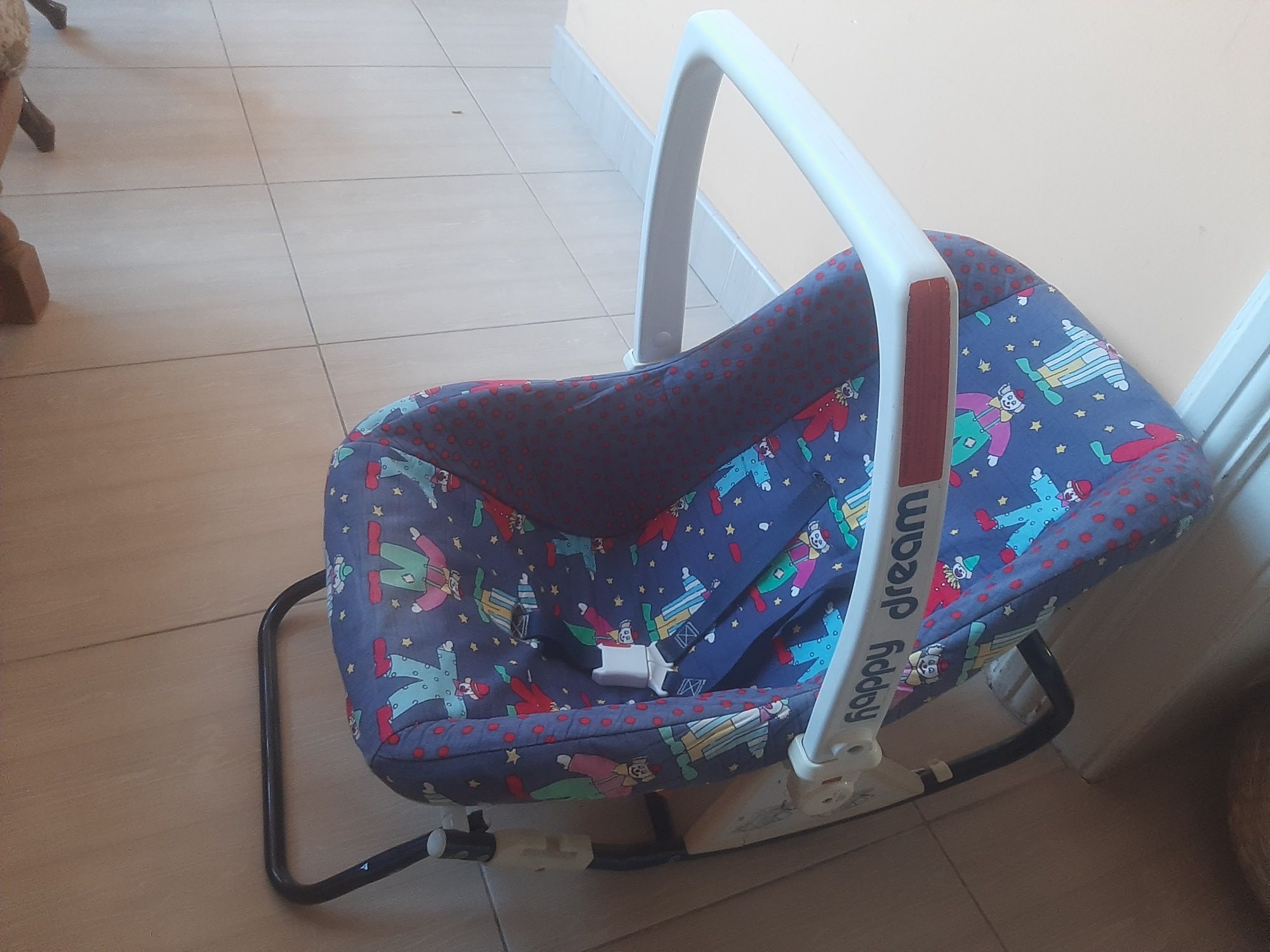 Scaun bebe copil auto universal scoica 0-10kg