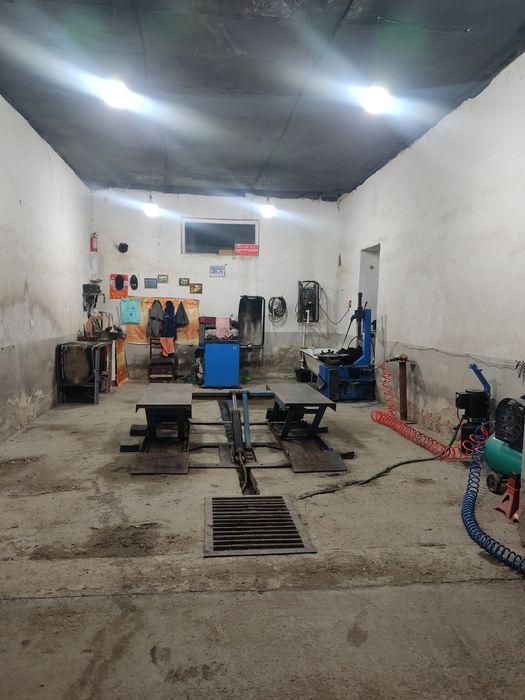 Сотилади хамма ускуналари бир жоя